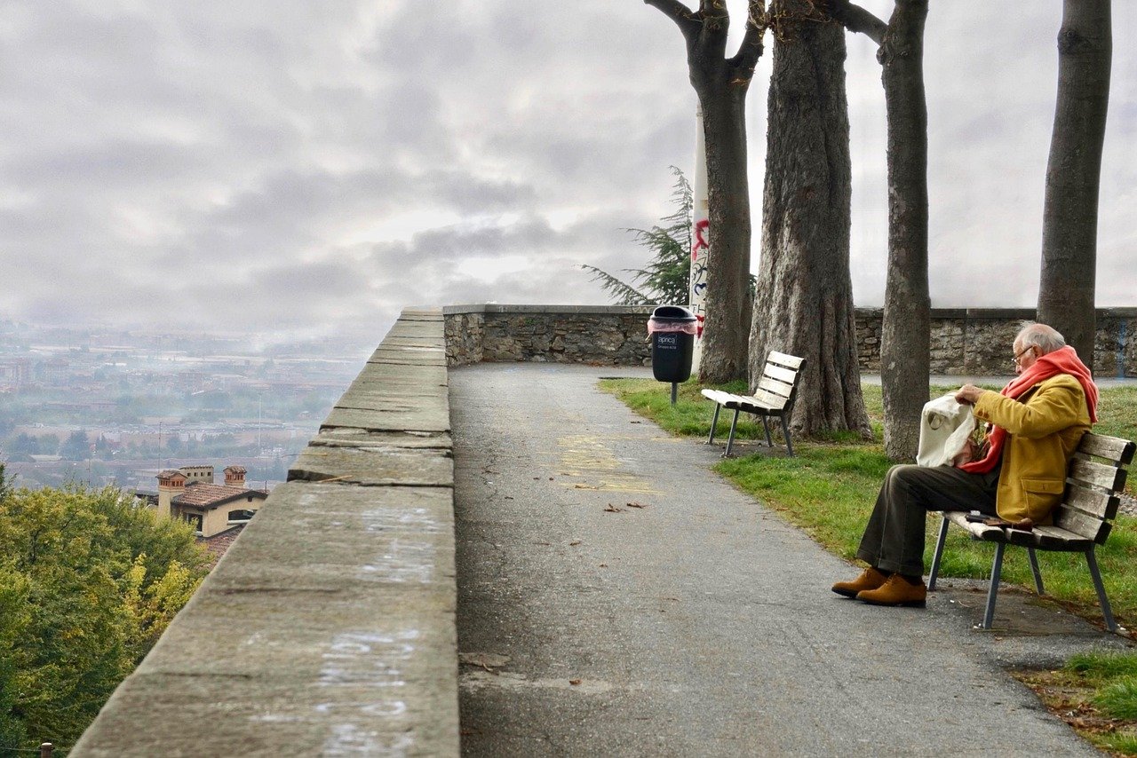 Bahisal Senior Citizen Kayıt ve Yaşlı Dostu